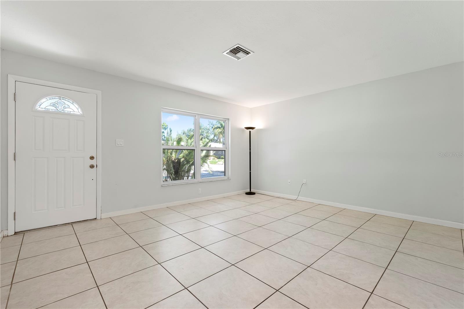 Listing Image #3