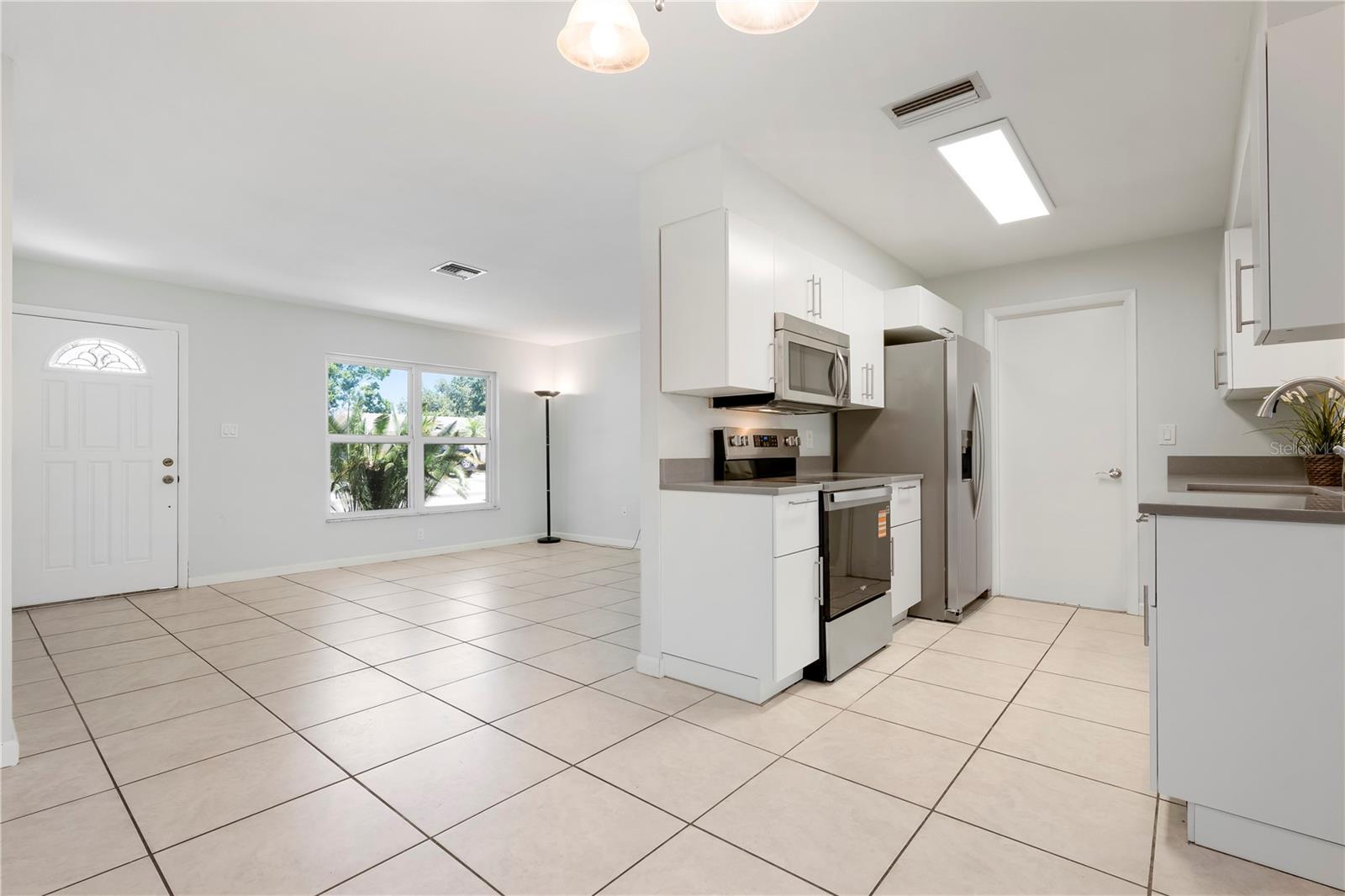 Listing Image #5