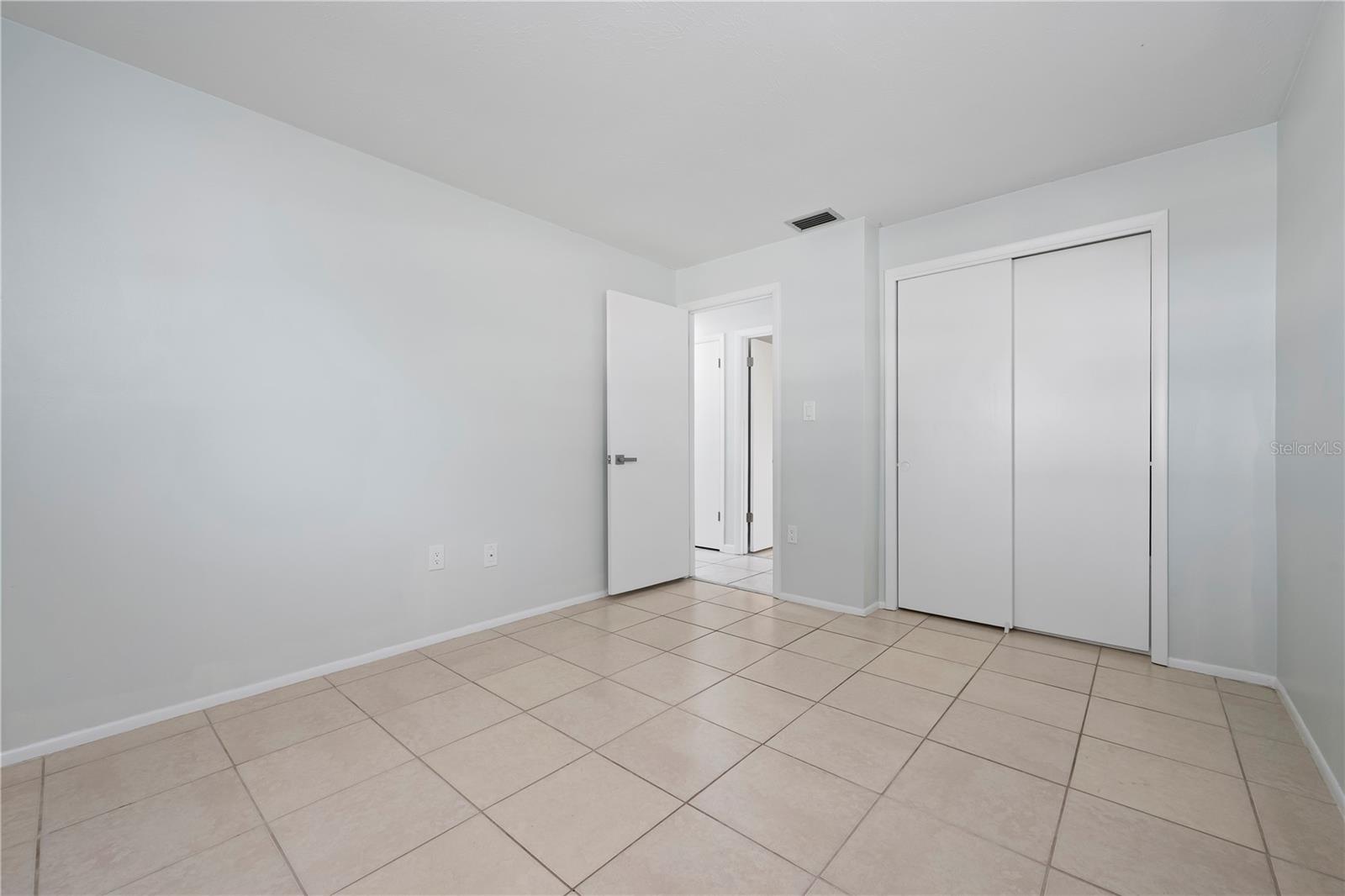 Listing Image #13