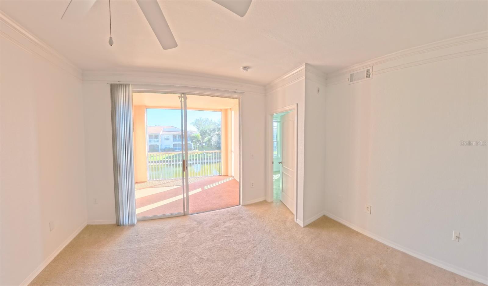 Listing Image #9