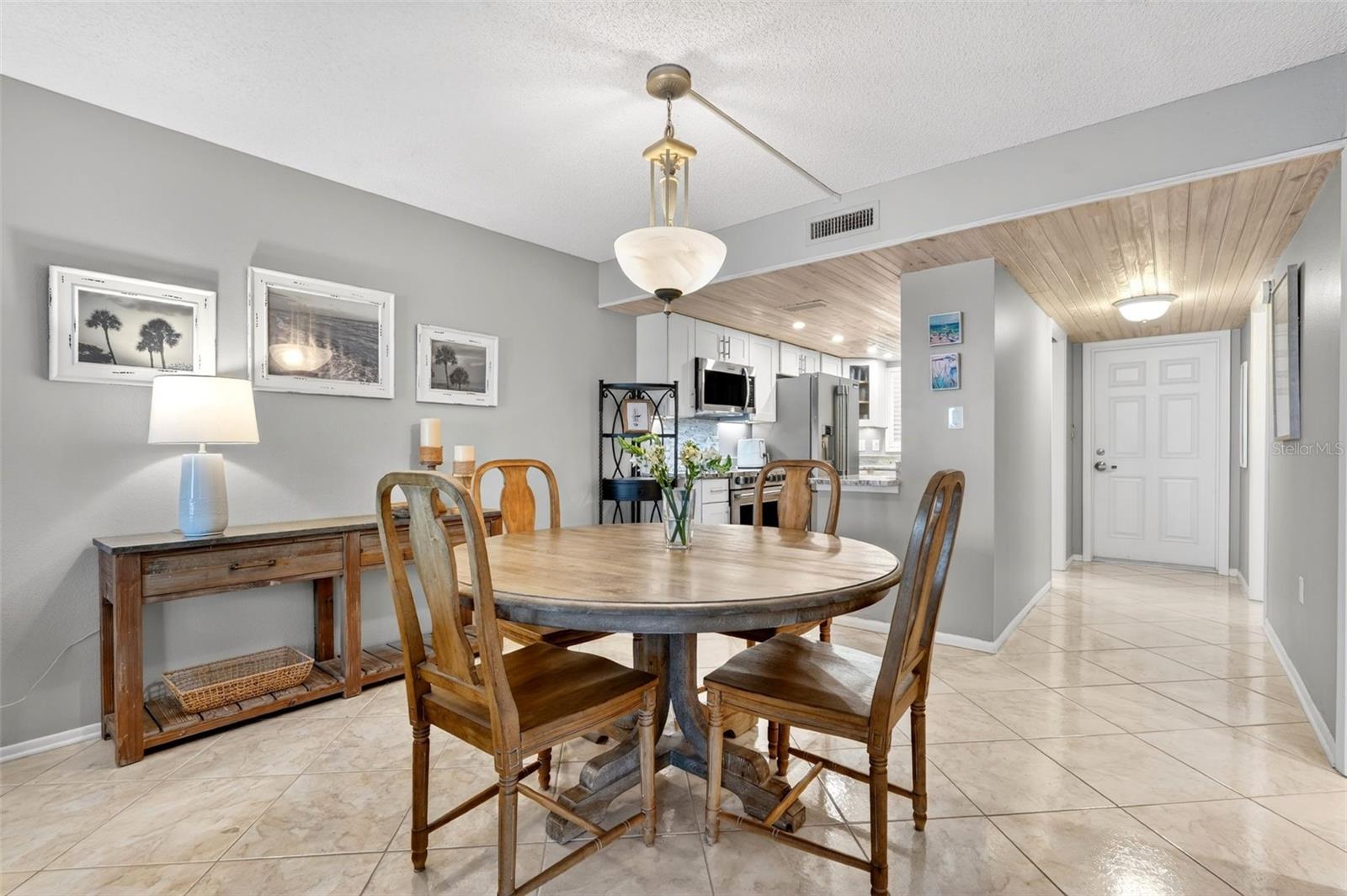 Listing Image #13