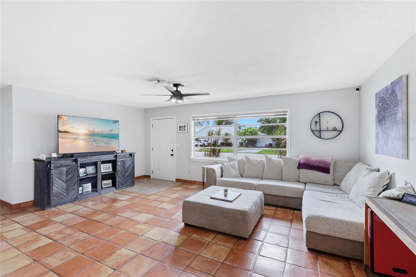 Listing Image #7