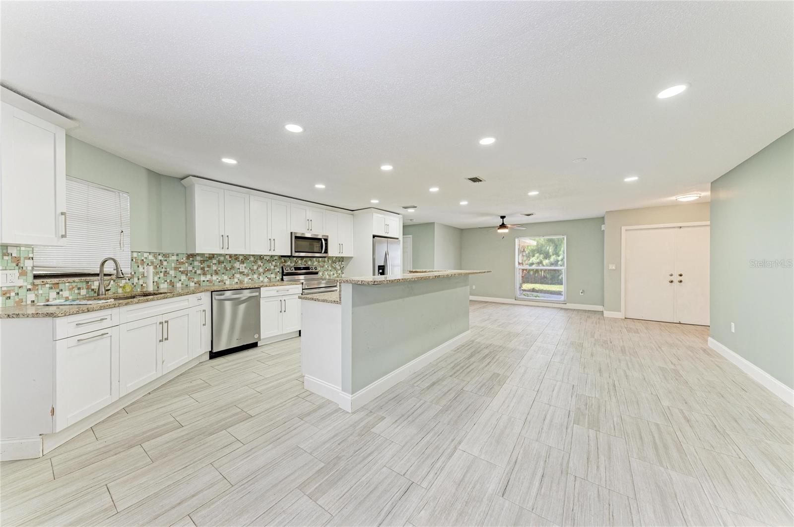 Listing Image #8