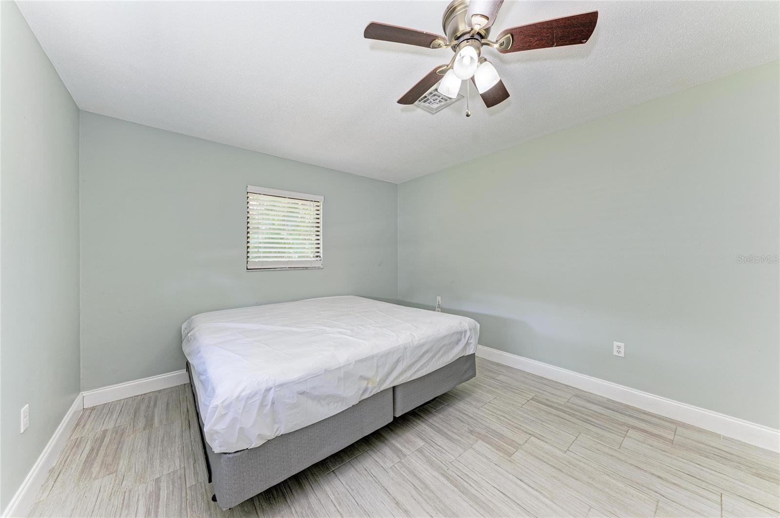 Listing Image #28