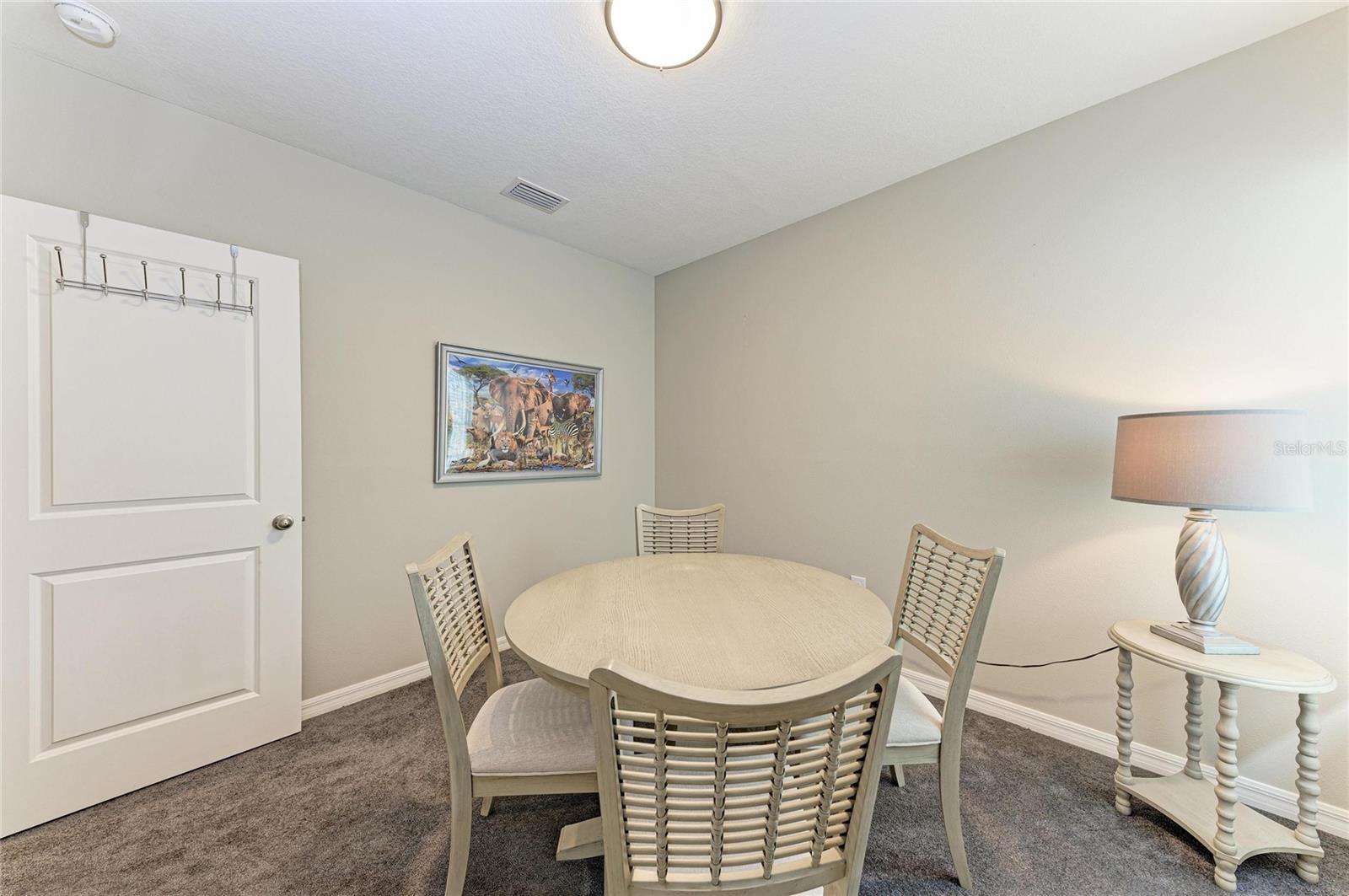 Listing Image #10