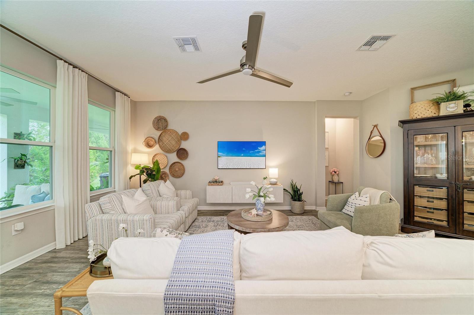 Listing Image #8