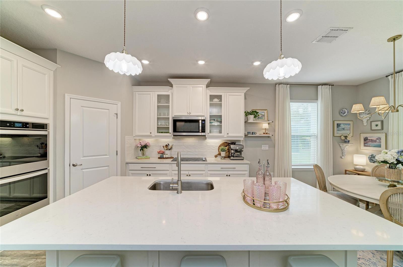 Listing Image #13