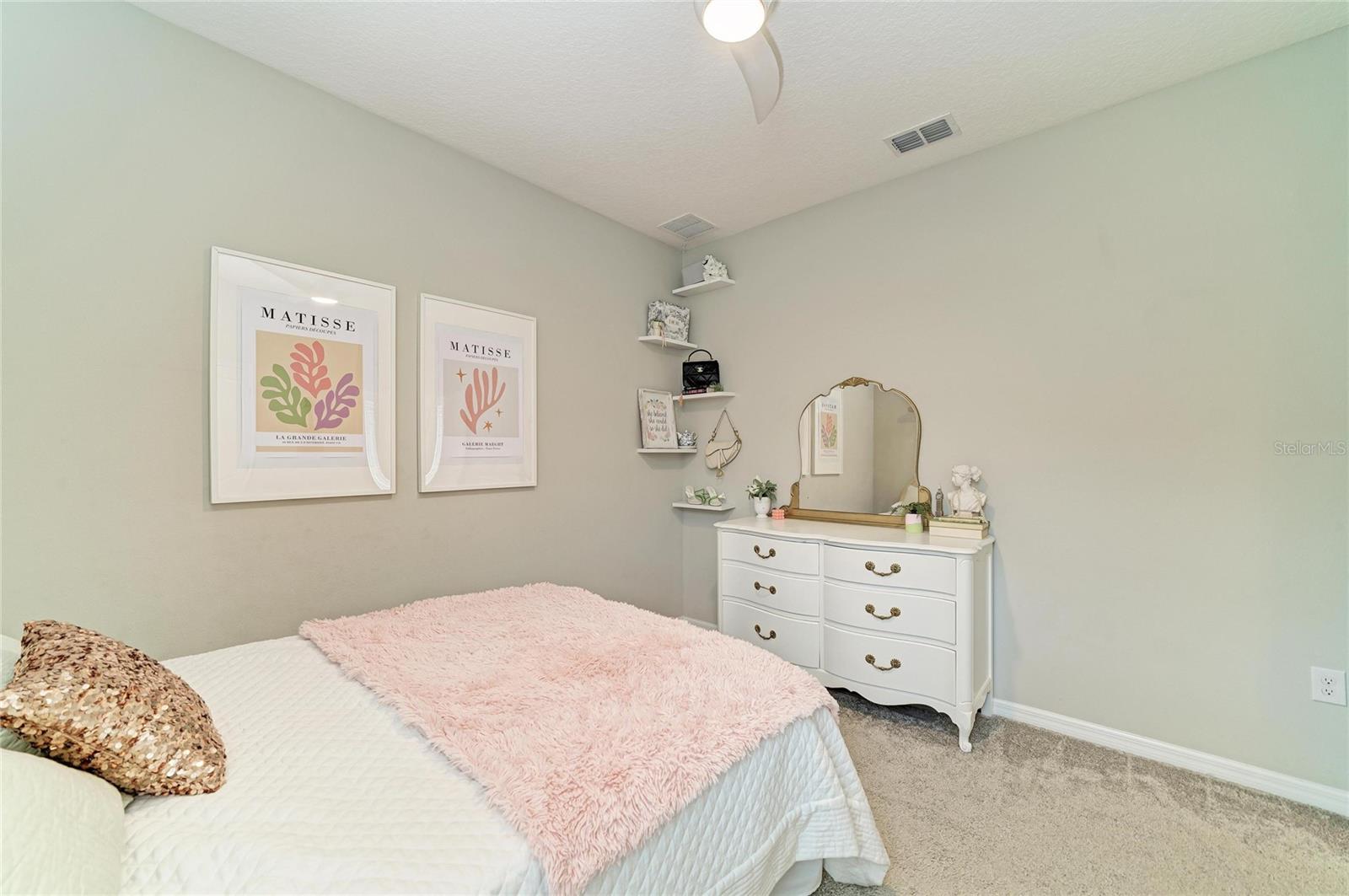 Listing Image #33