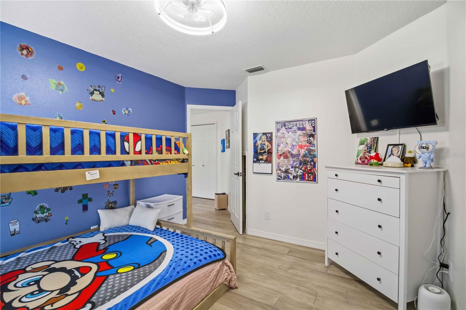 Listing Image #32