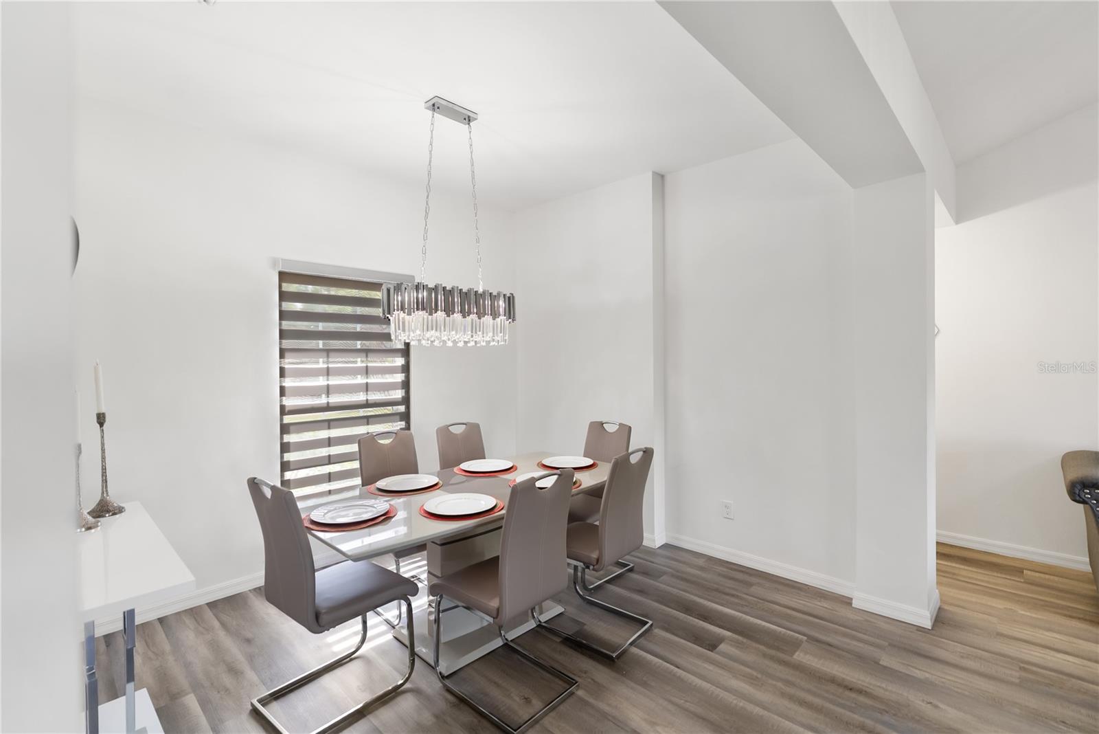Listing Image #12