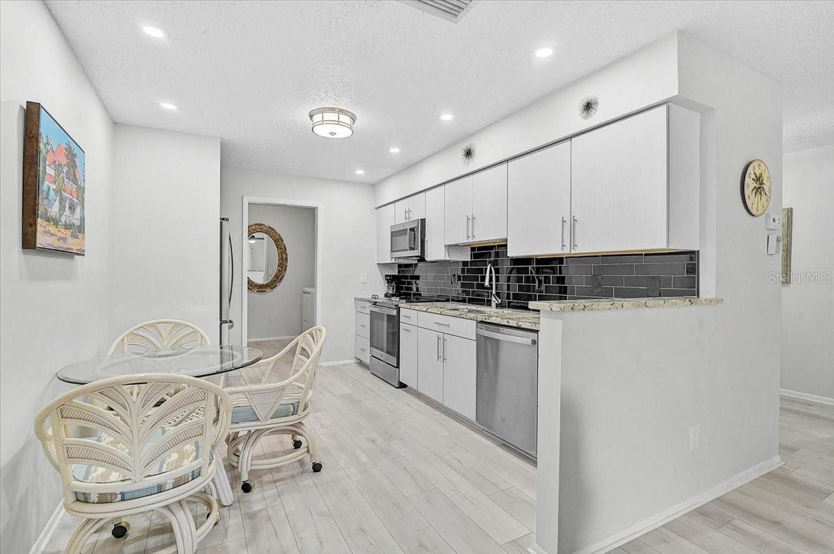 Listing Image #5