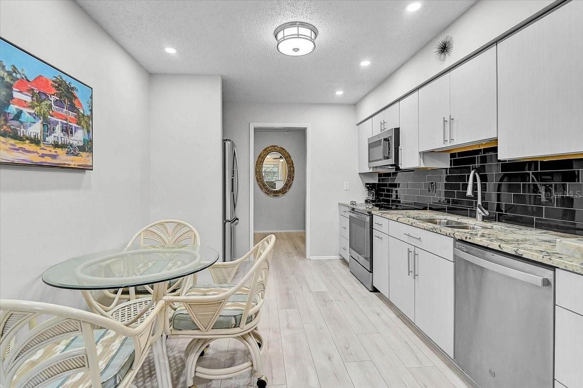 Listing Image #7