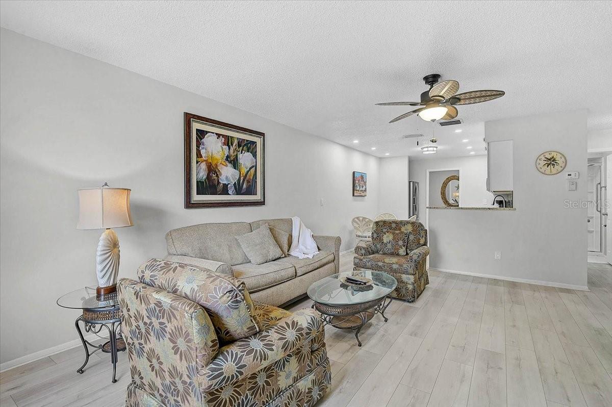 Listing Image #8