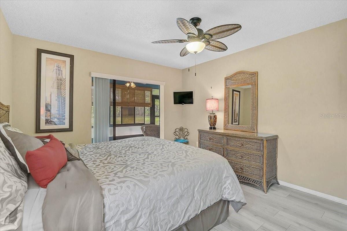 Listing Image #15