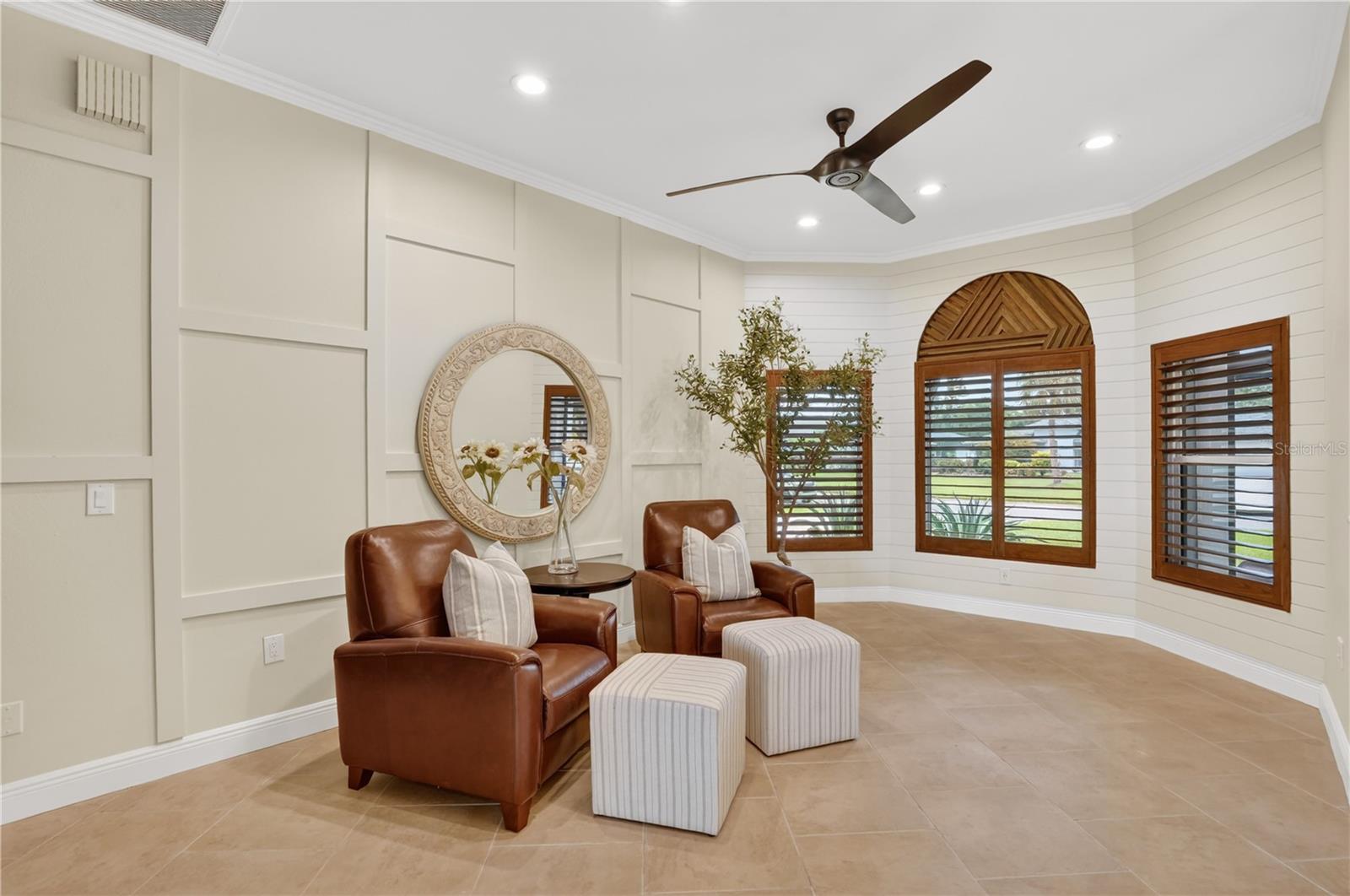 Listing Image #12