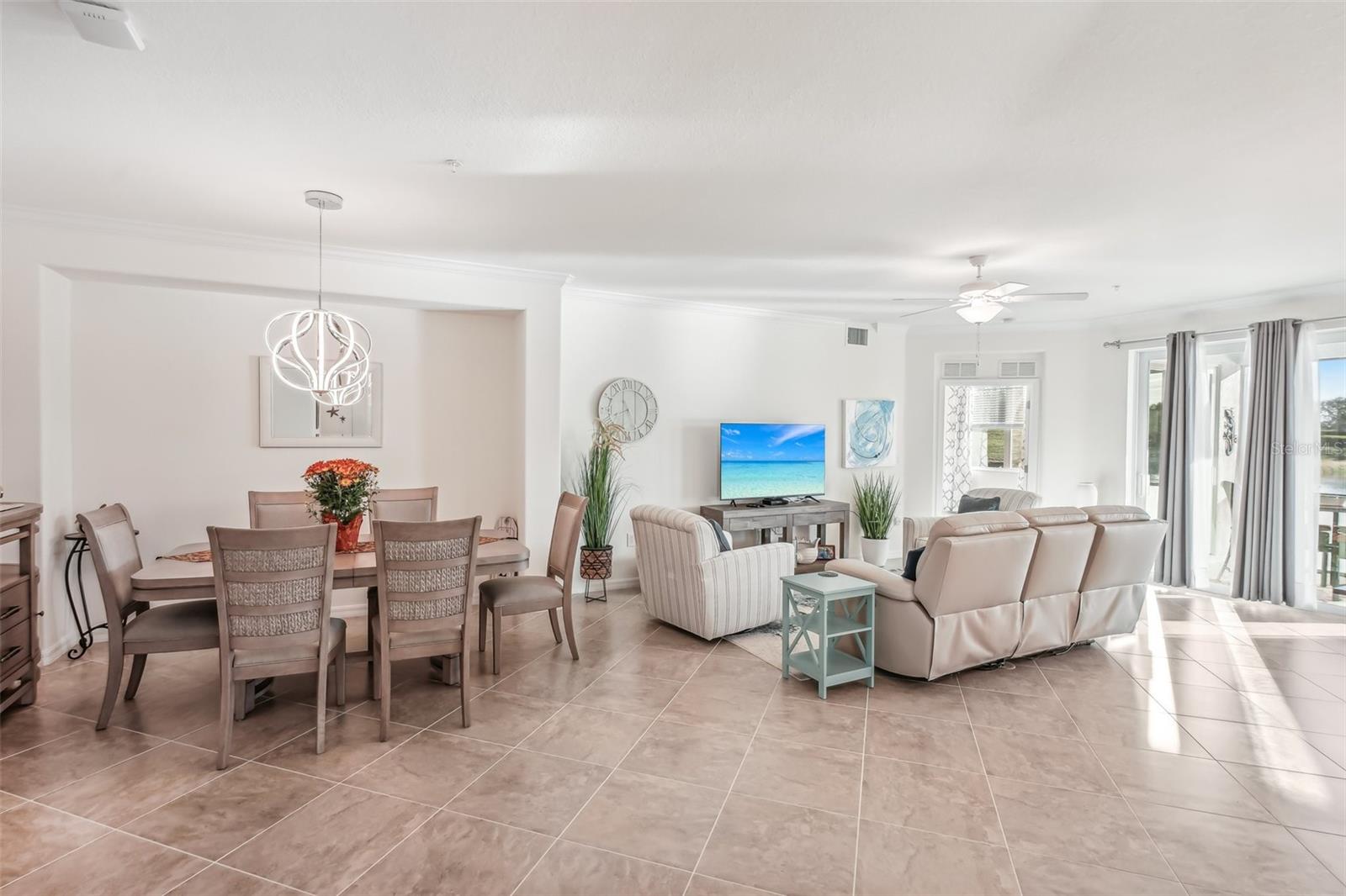 Listing Image #11