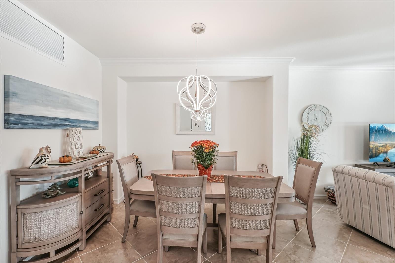 Listing Image #12