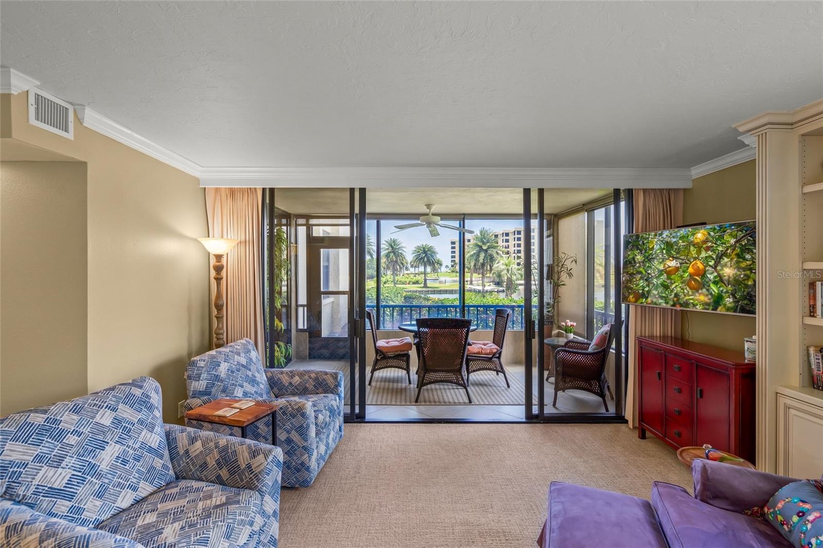 Listing Image #9