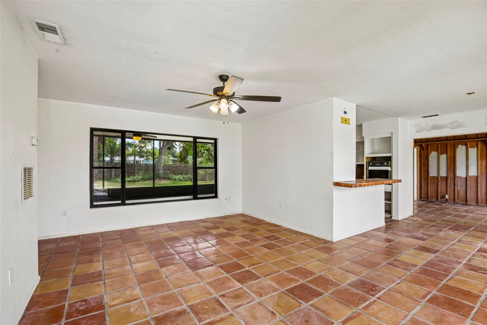 Listing Image #4