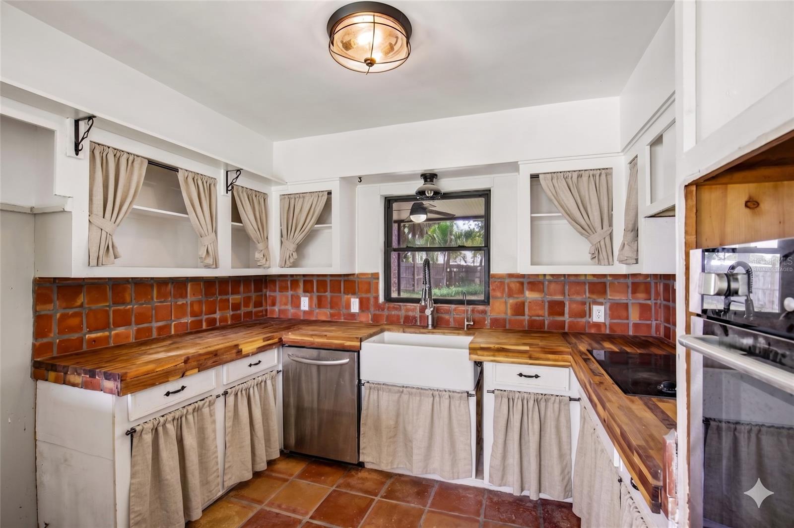 Listing Image #7