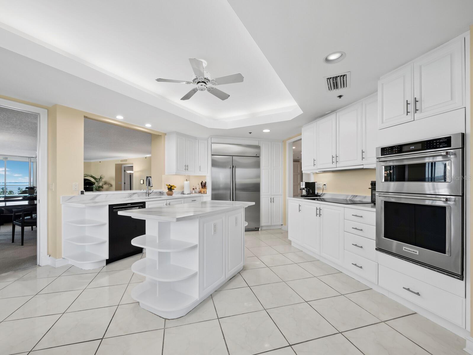Listing Image #11