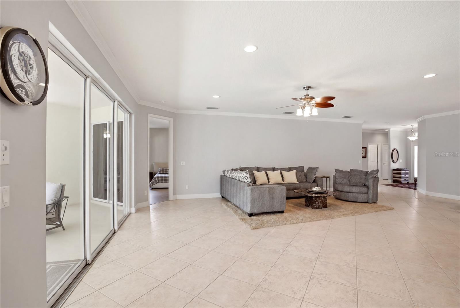 Listing Image #7