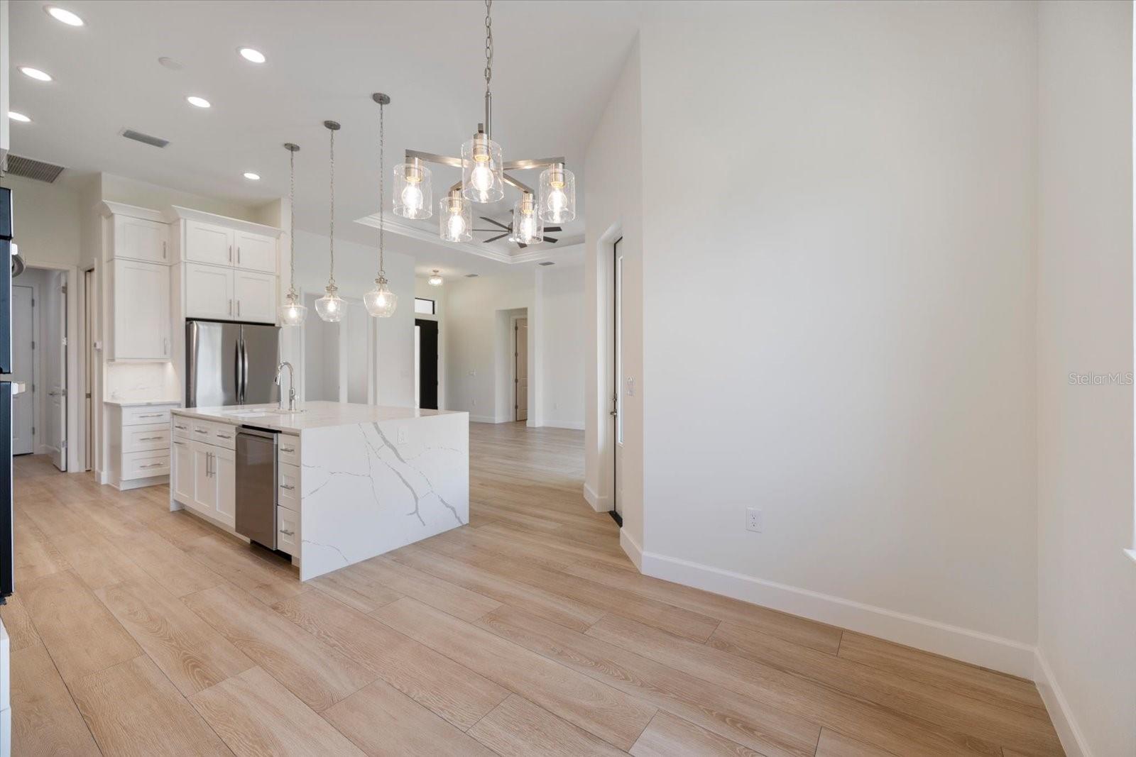 Listing Image #10