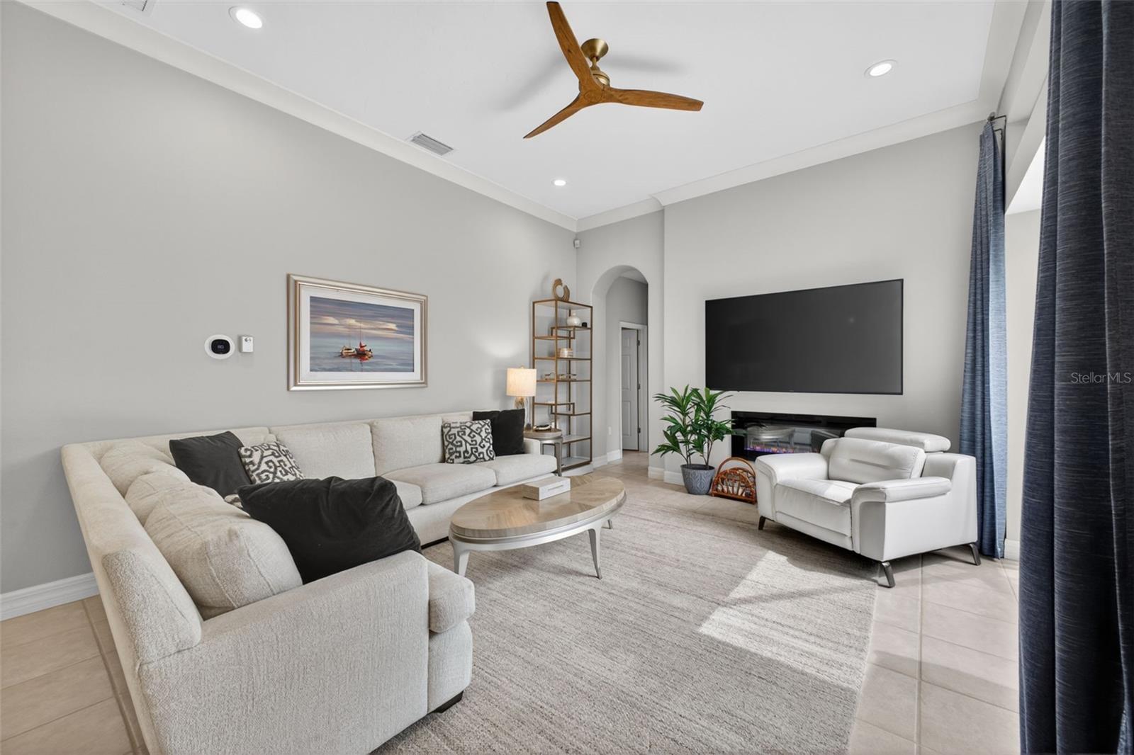 Listing Image #15
