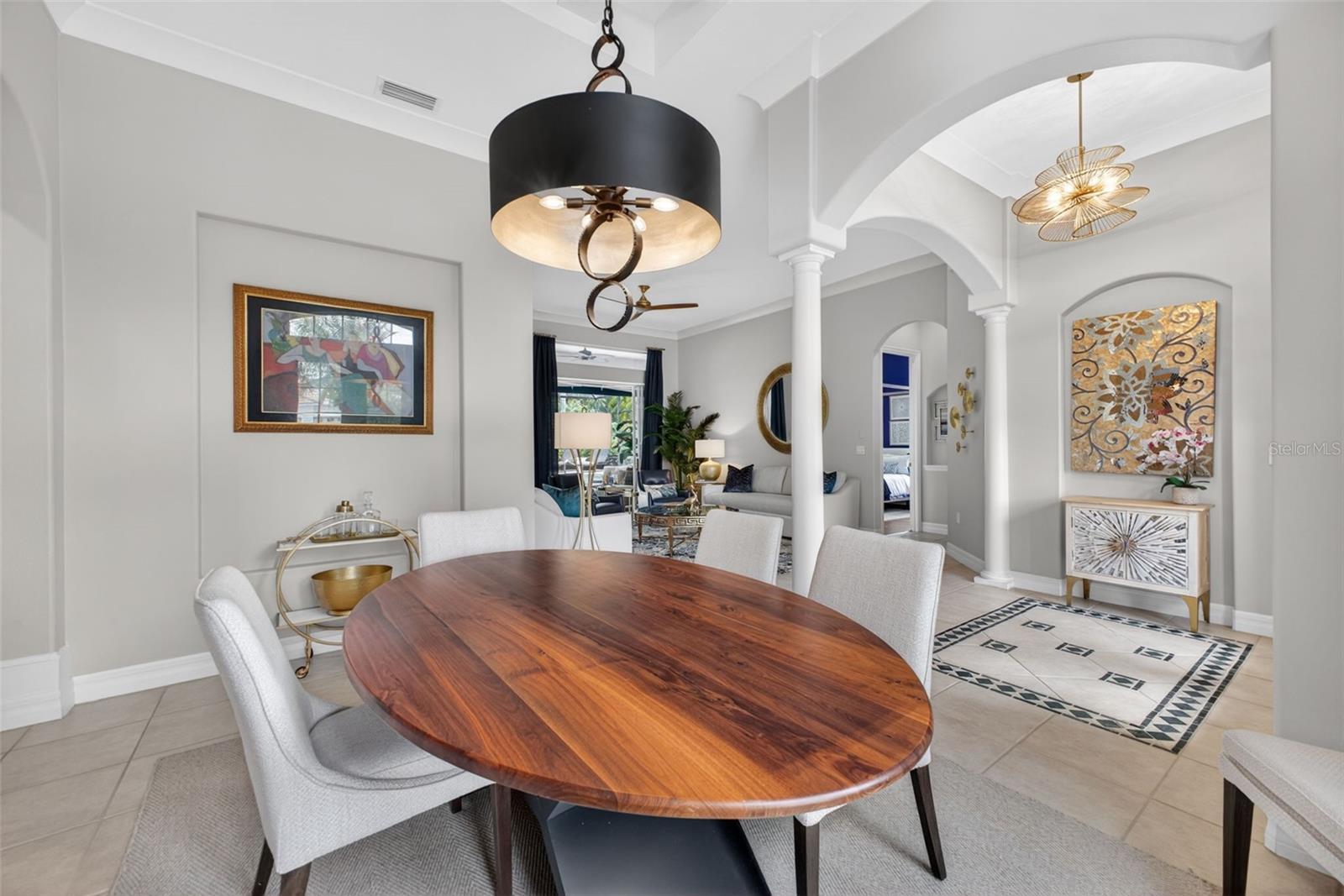 Listing Image #25