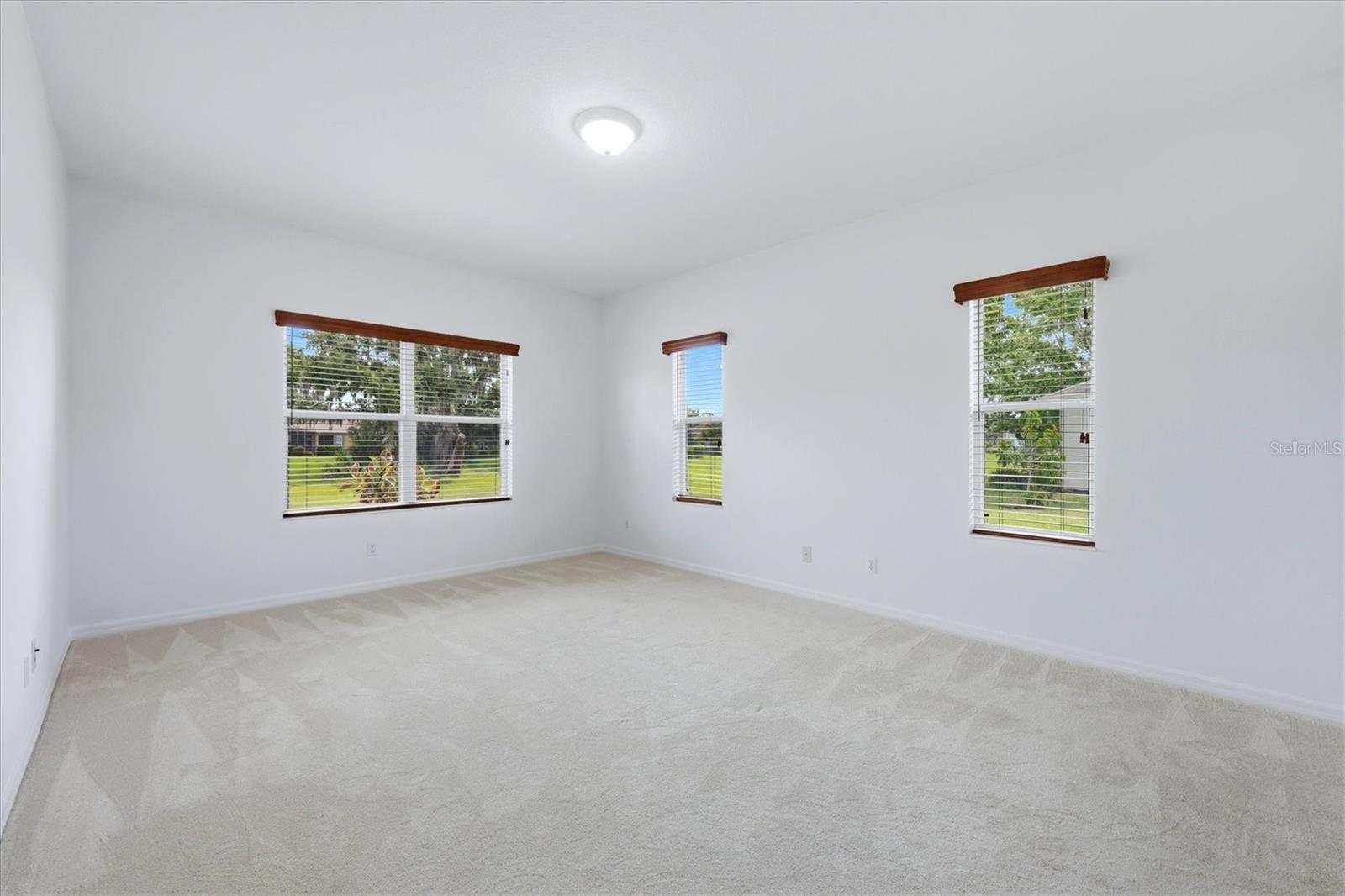 Listing Image #15