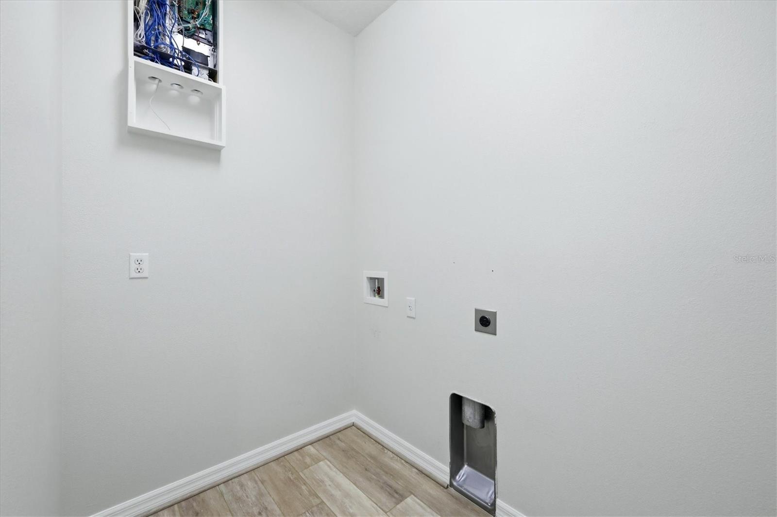 Listing Image #24