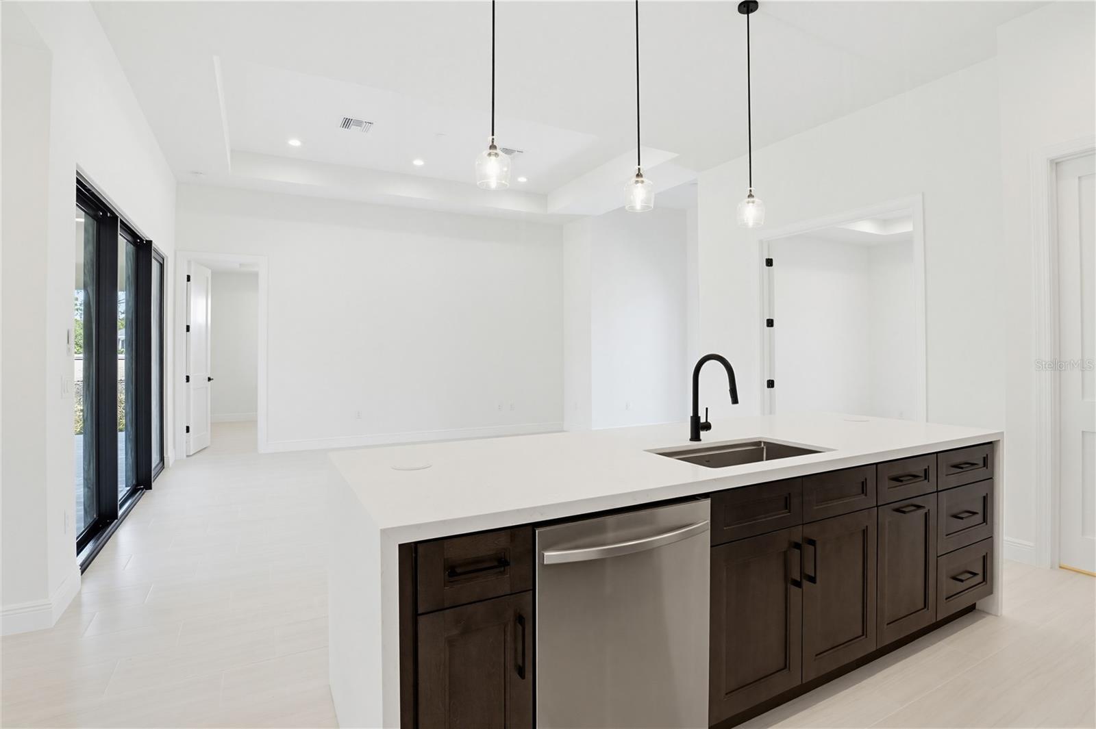 Listing Image #15