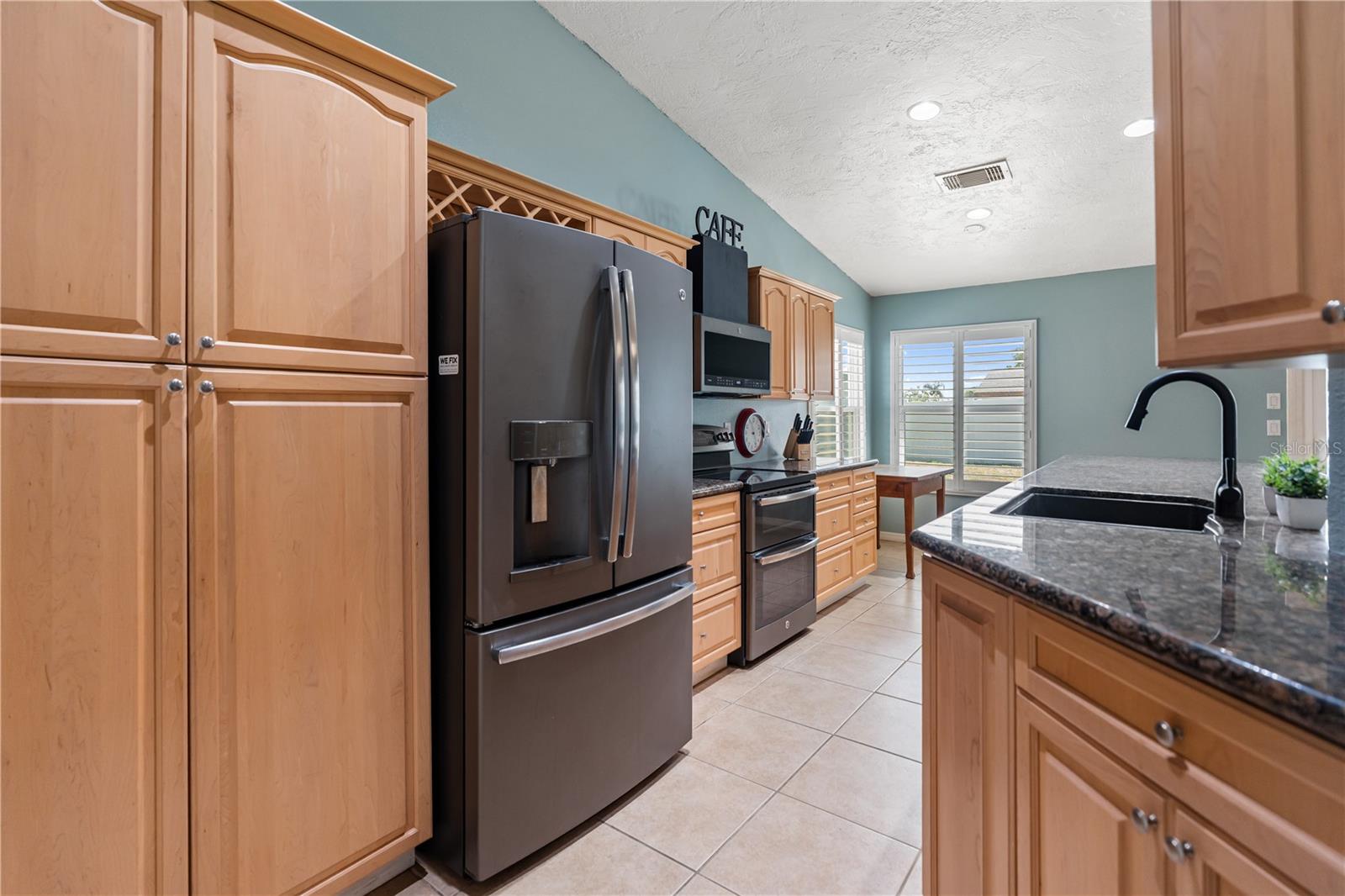 Listing Image #11