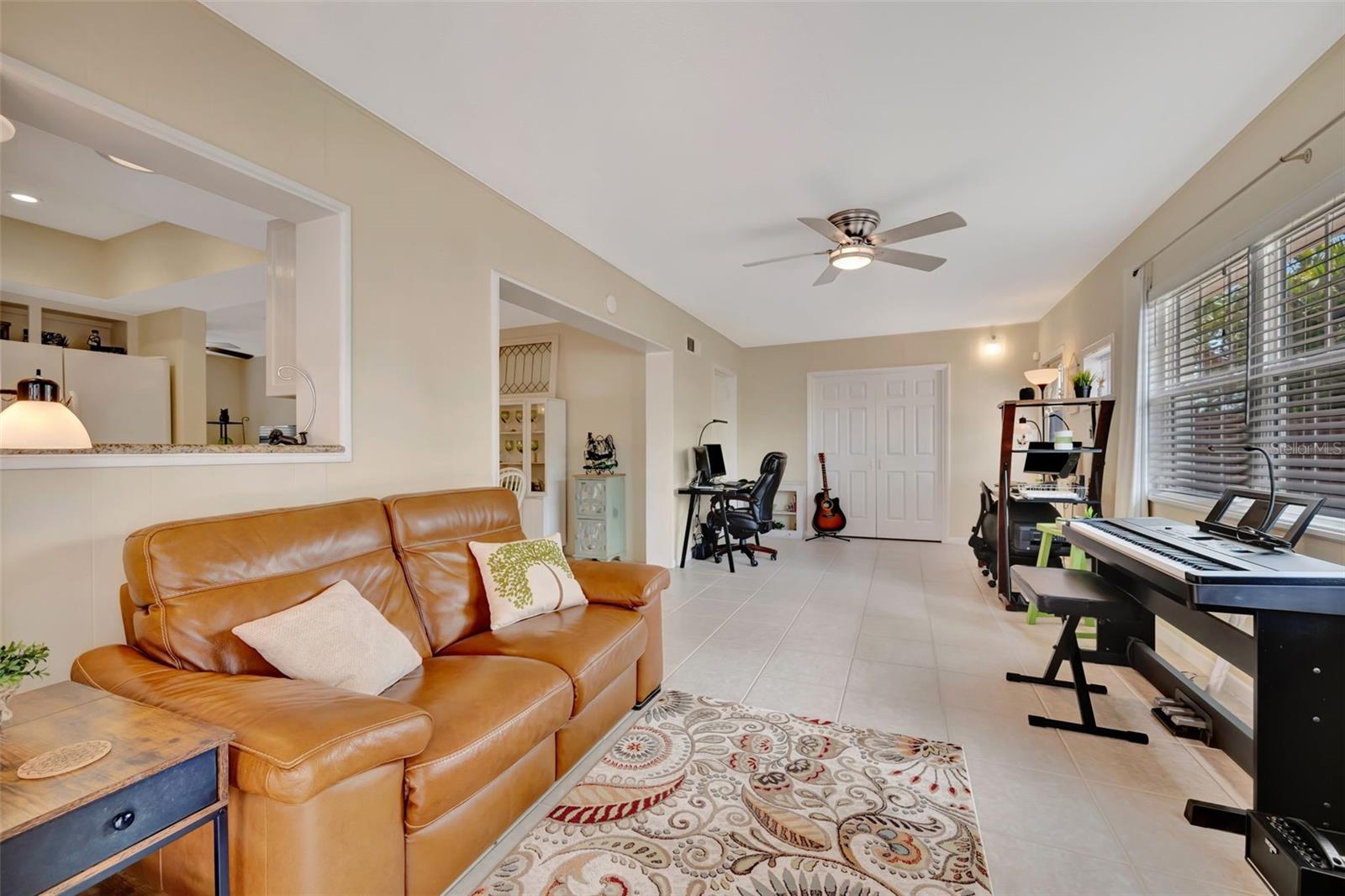 Listing Image #7