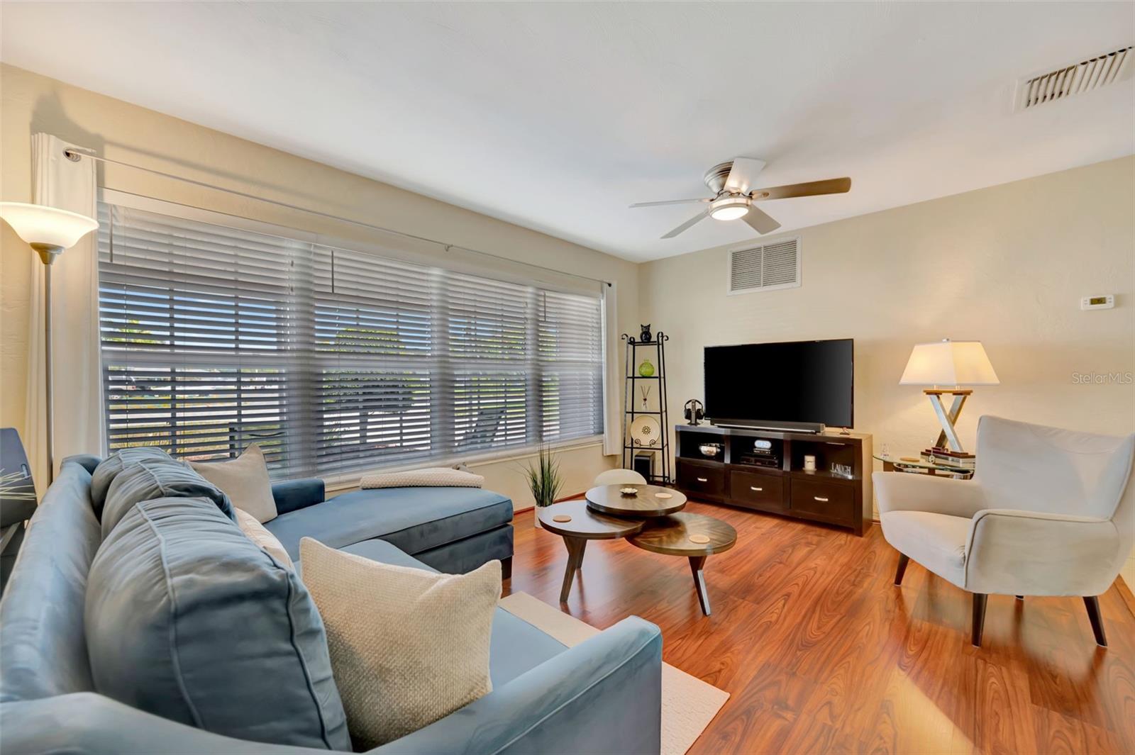 Listing Image #38