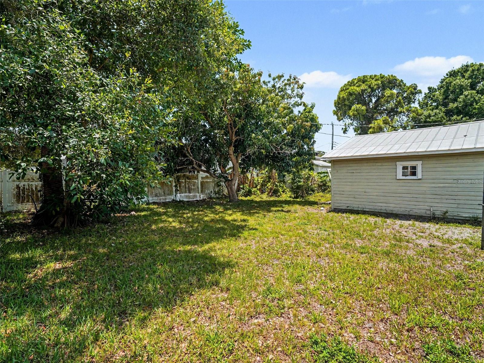 Listing Image #12