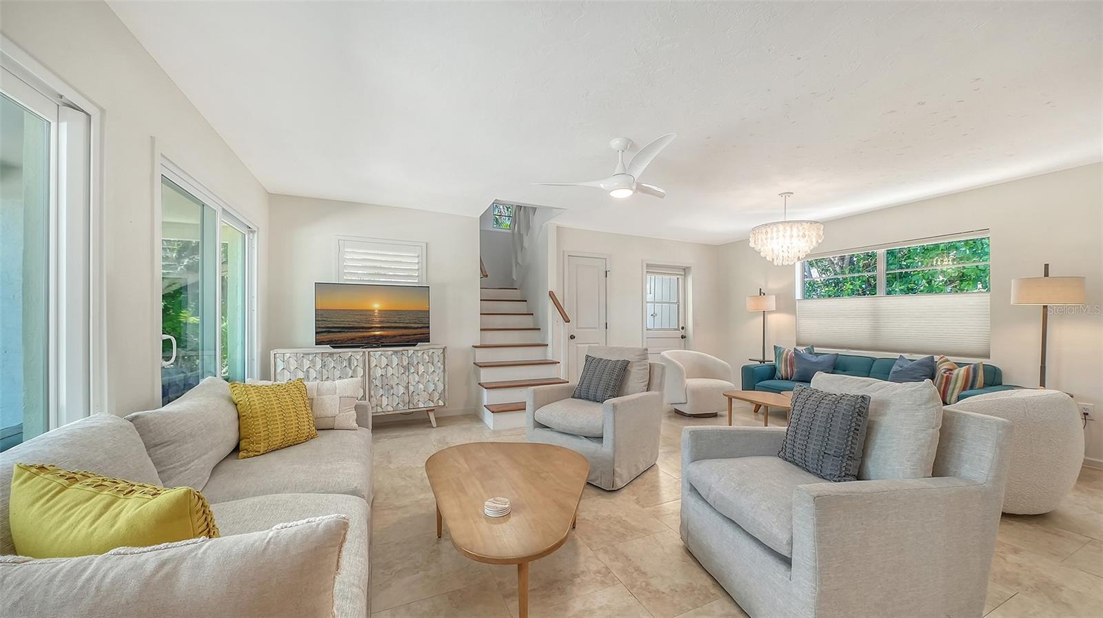 Listing Image #11