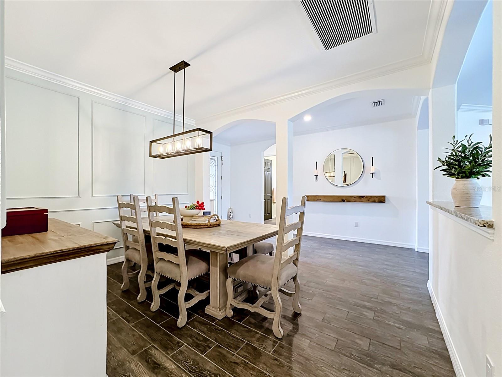 Listing Image #12