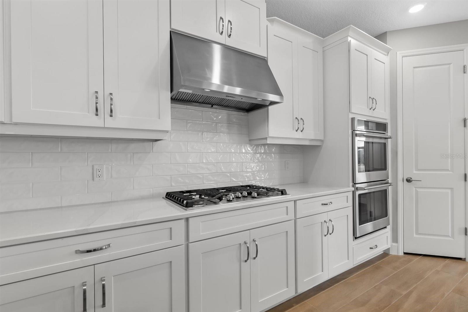 Listing Image #9