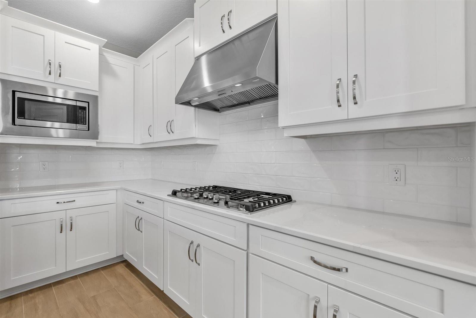 Listing Image #10