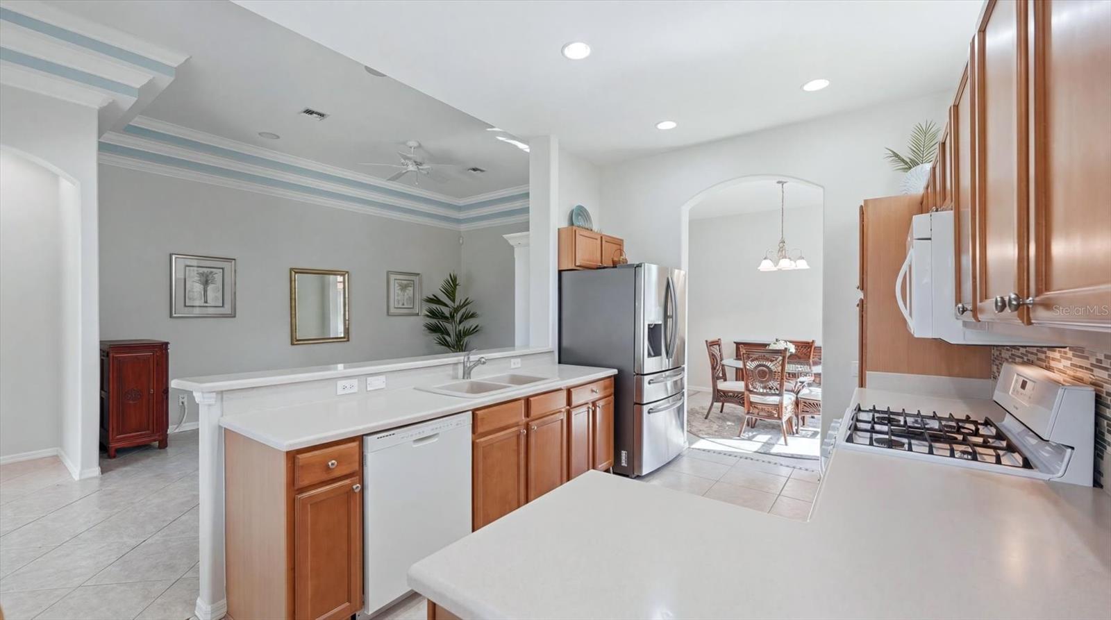 Listing Image #11