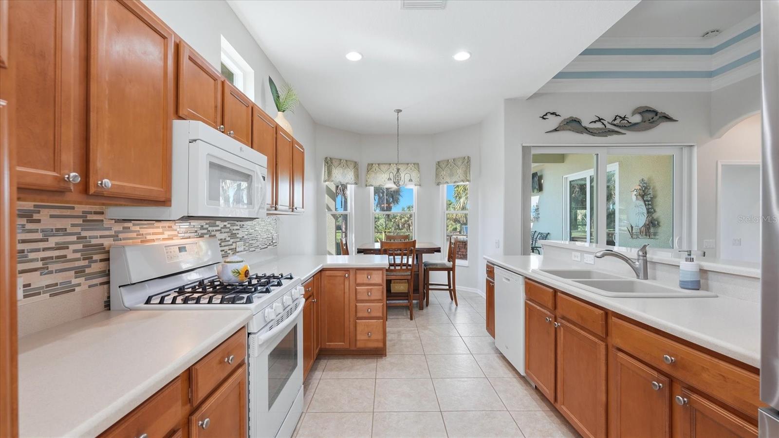 Listing Image #12
