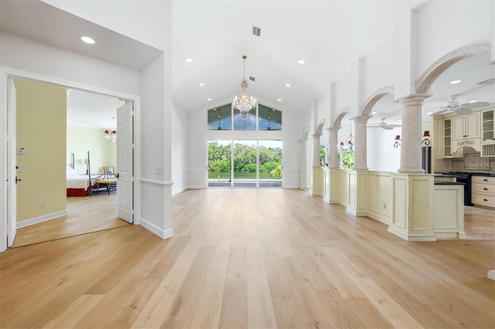 Listing Image #5