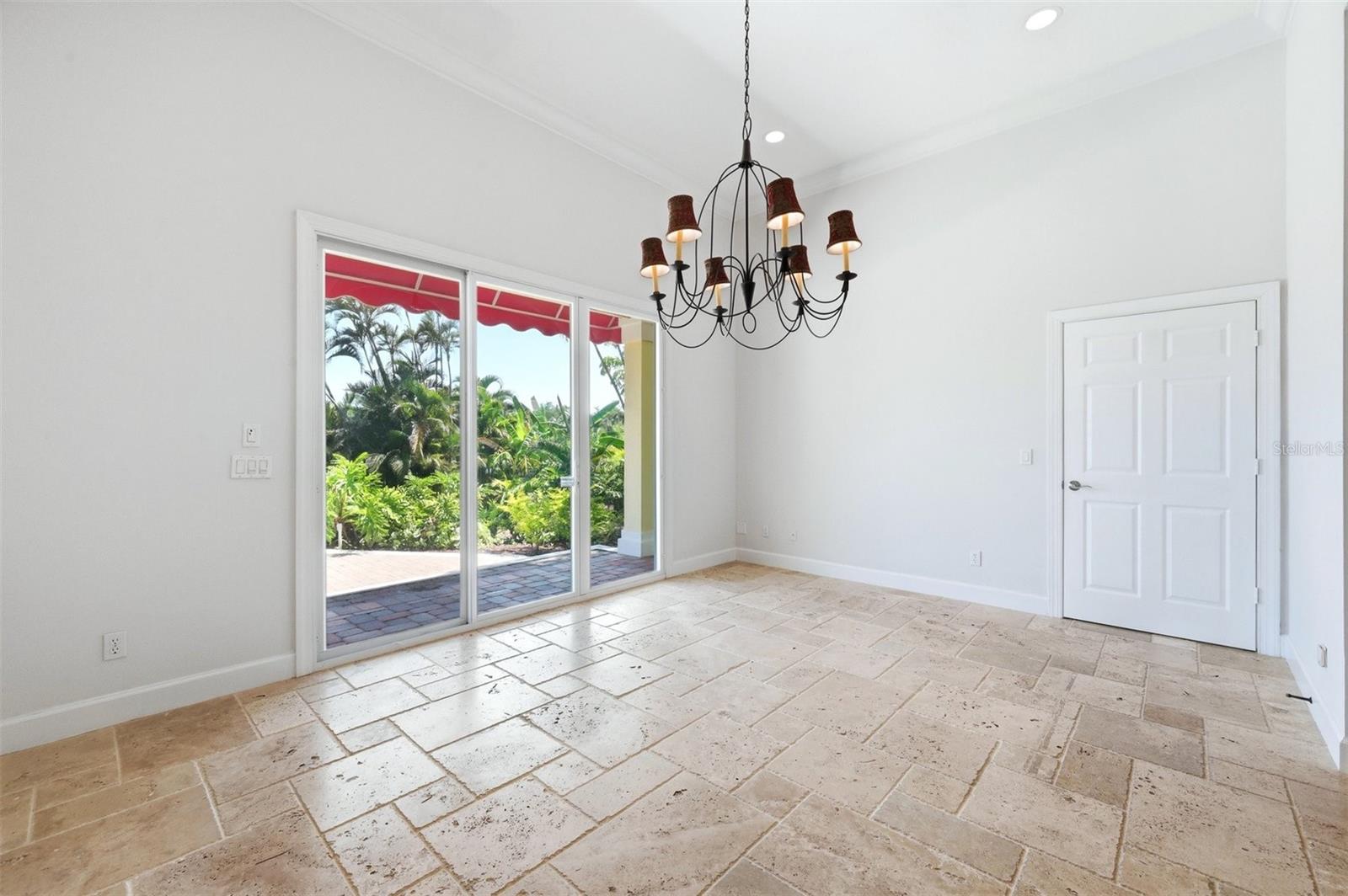 Listing Image #7