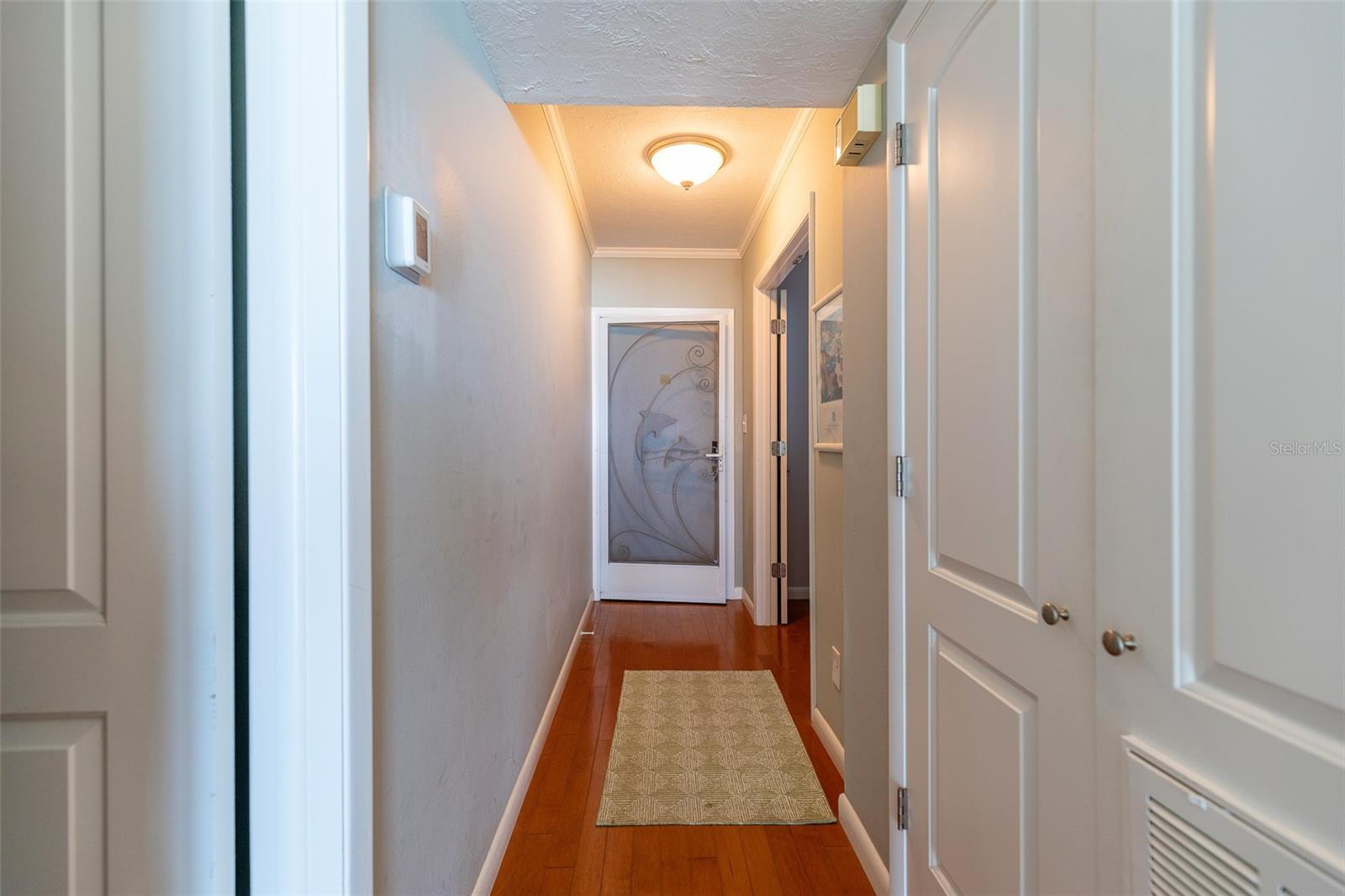Listing Image #9