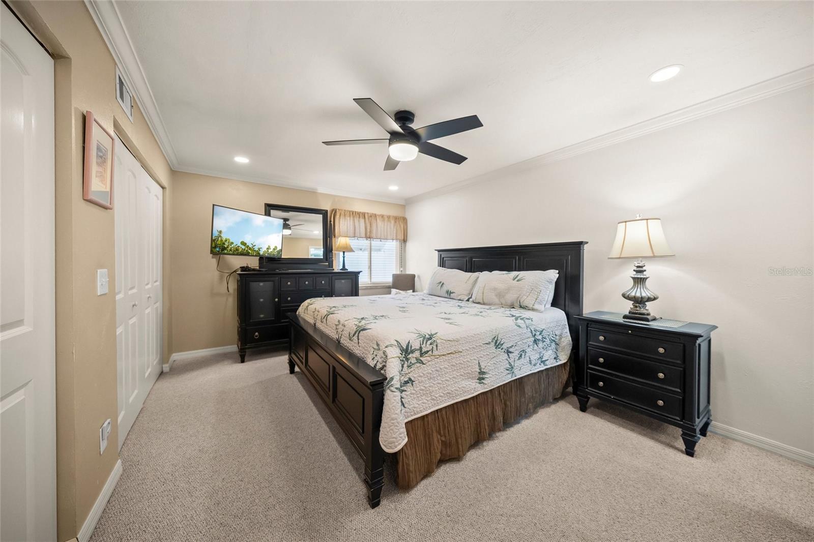 Listing Image #13