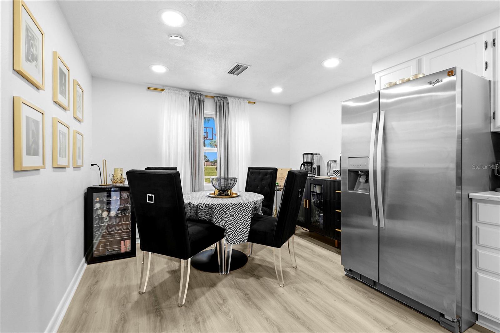 Listing Image #5
