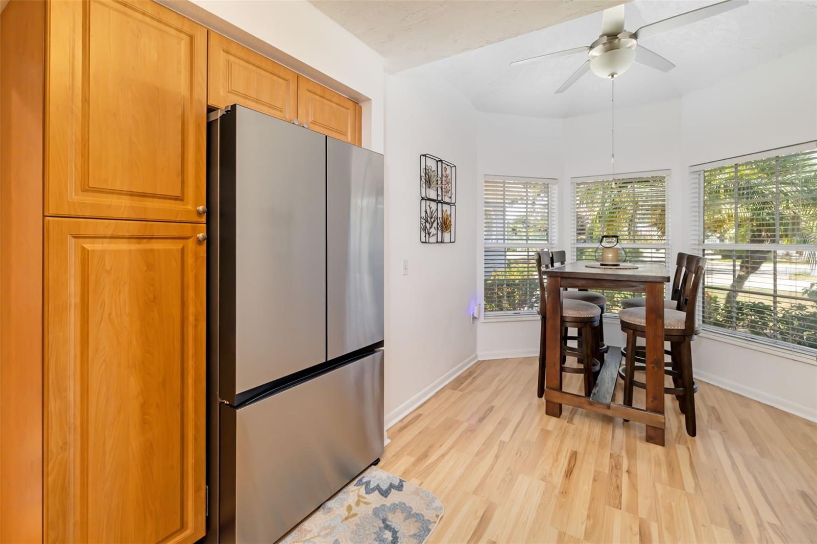 Listing Image #12