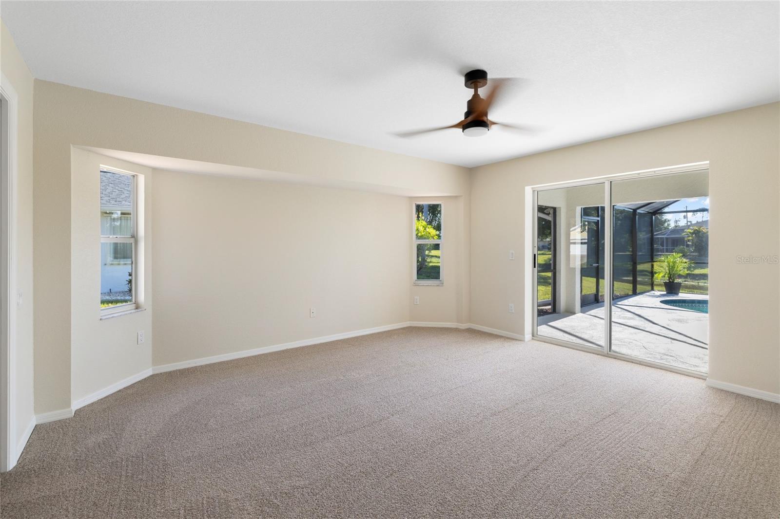 Listing Image #8