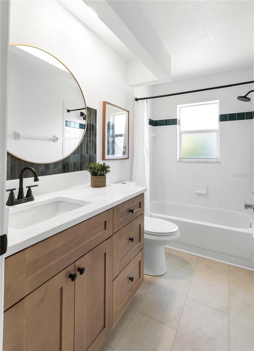 Listing Image #11